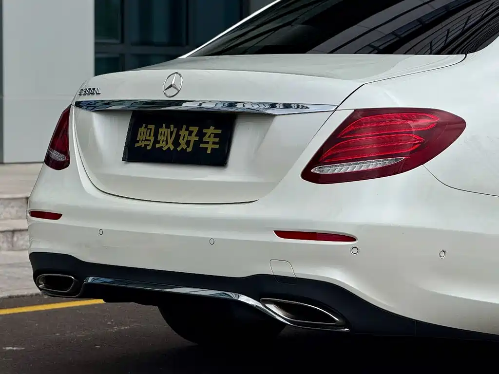 Mercedes-Benz E-Class 2018 — фото 11