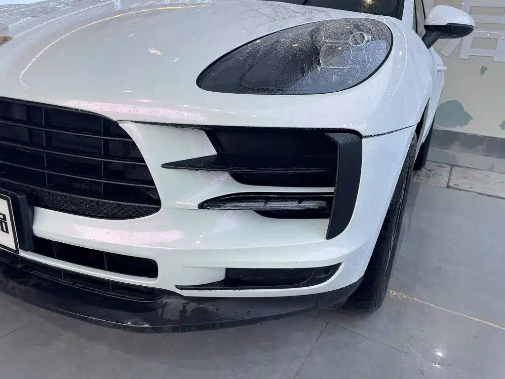 Porsche Macan 2019 — фото 17