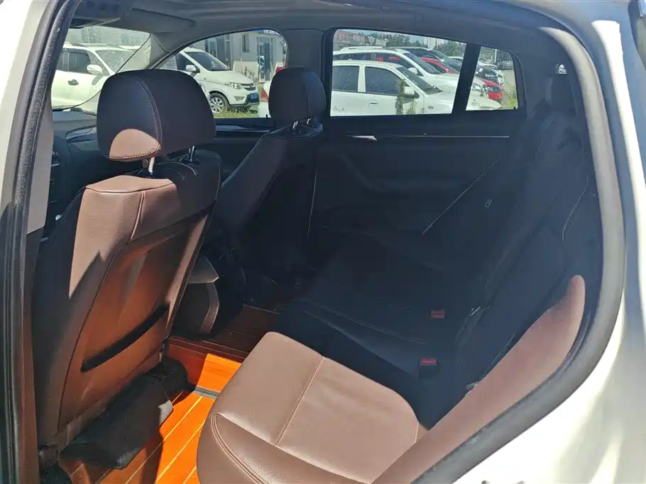 BMW X4 2015 — фото 11