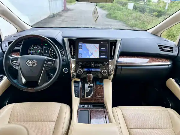 Toyota Alphard 2020