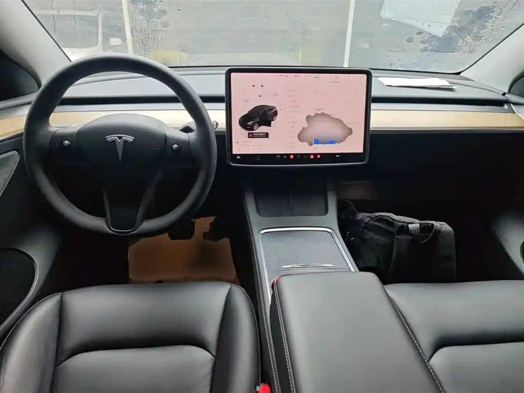 Tesla Model Y 2023 — фото 10