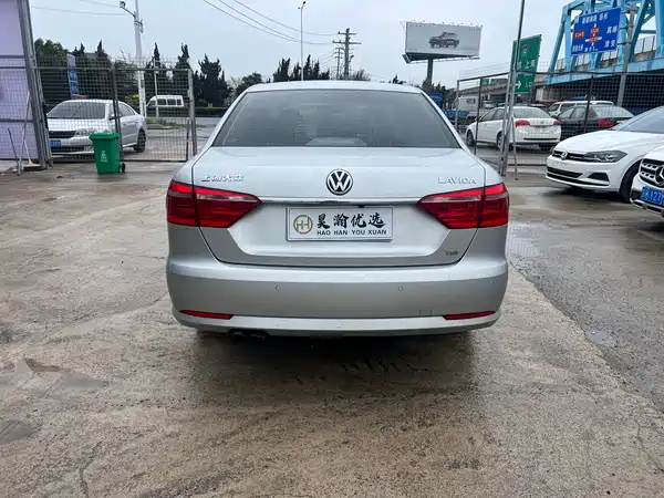 Volkswagen Lavida 2013