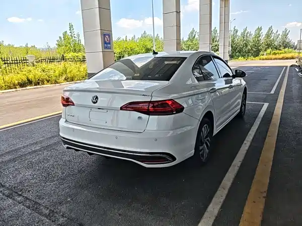 Volkswagen Bora 2023