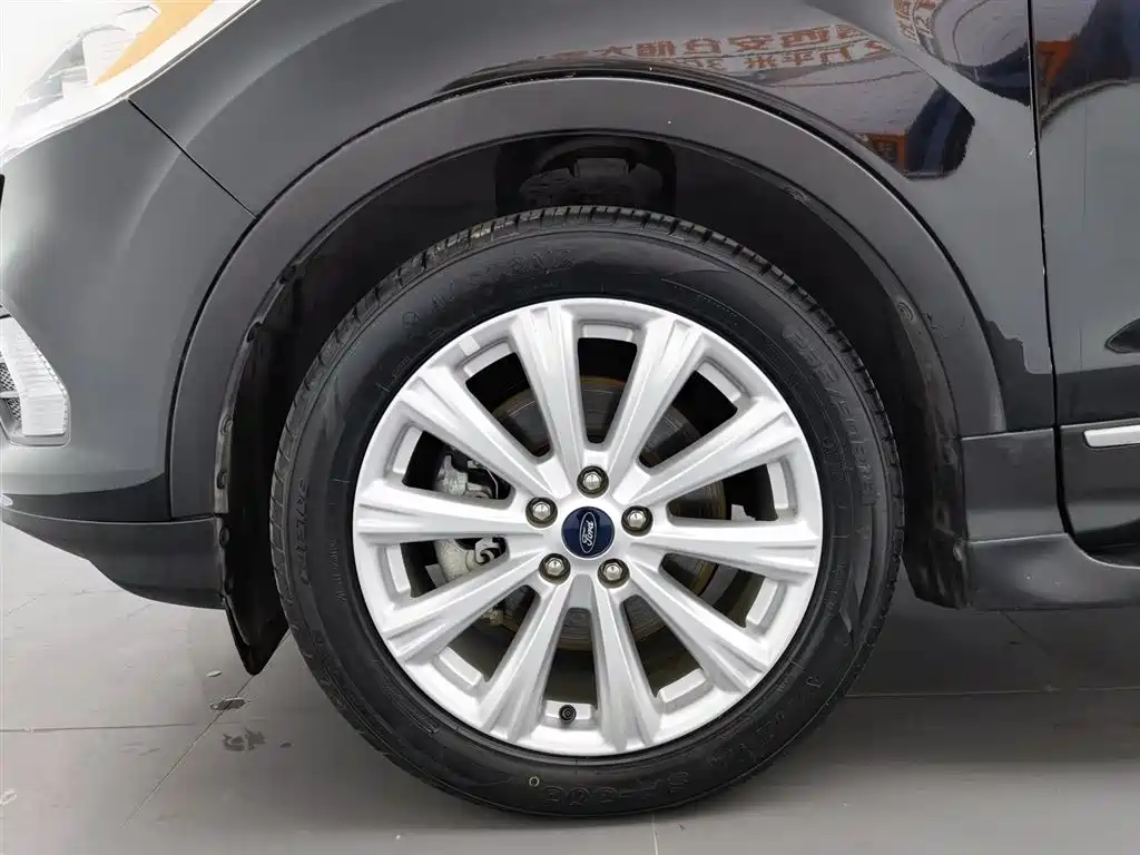 Ford Kuga 2018 — фото 17