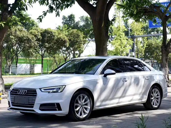 Audi A4L 2018