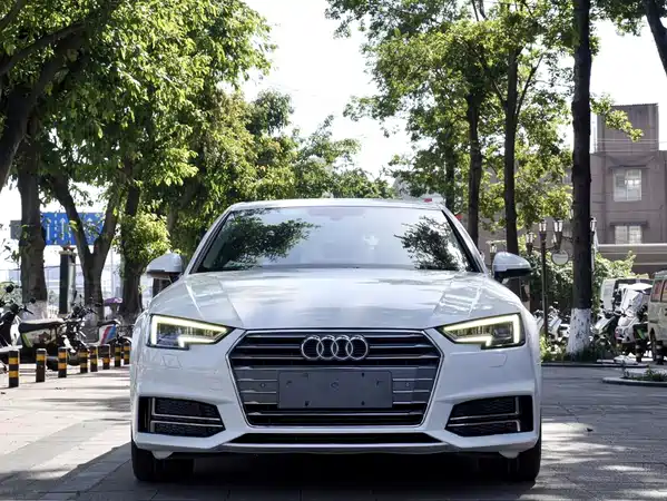 Audi A4L 2018