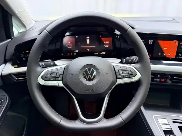 Volkswagen Golf 2023