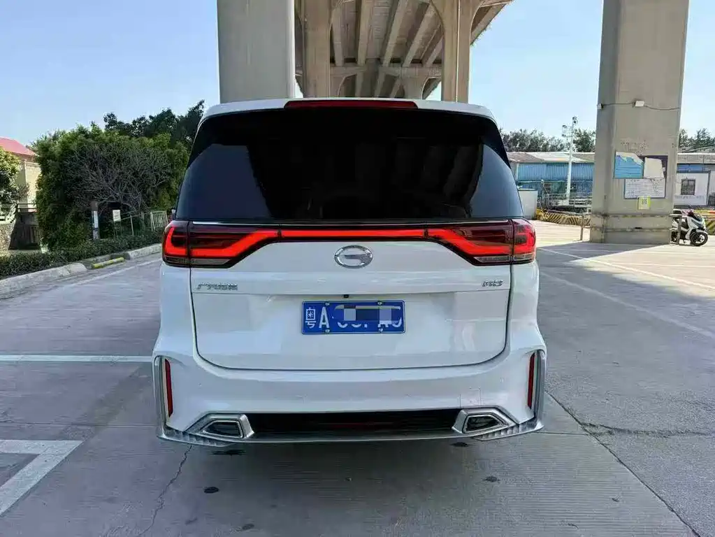 GAC Motor Trumpchi M8 2022 — фото 5