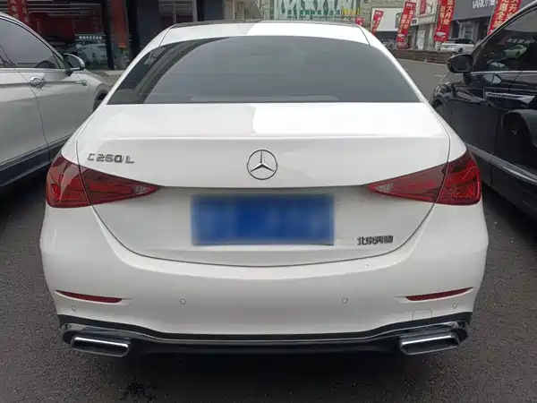 Mercedes-Benz C-Class 2024