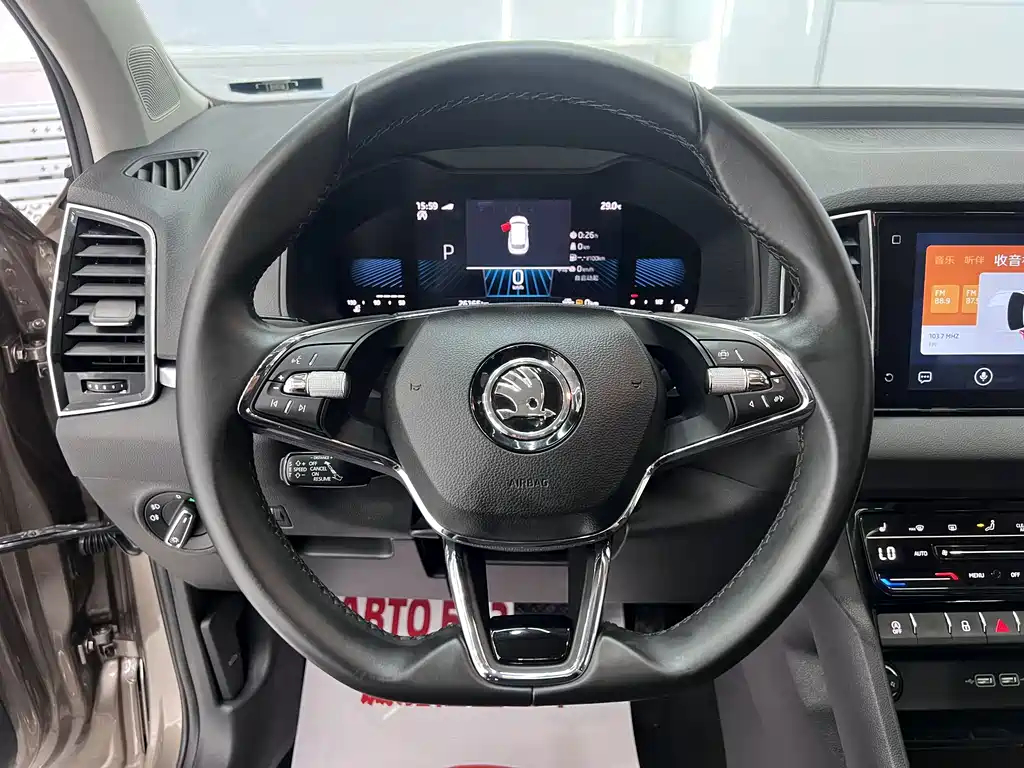 Skoda Karoq 2022 — фото 11
