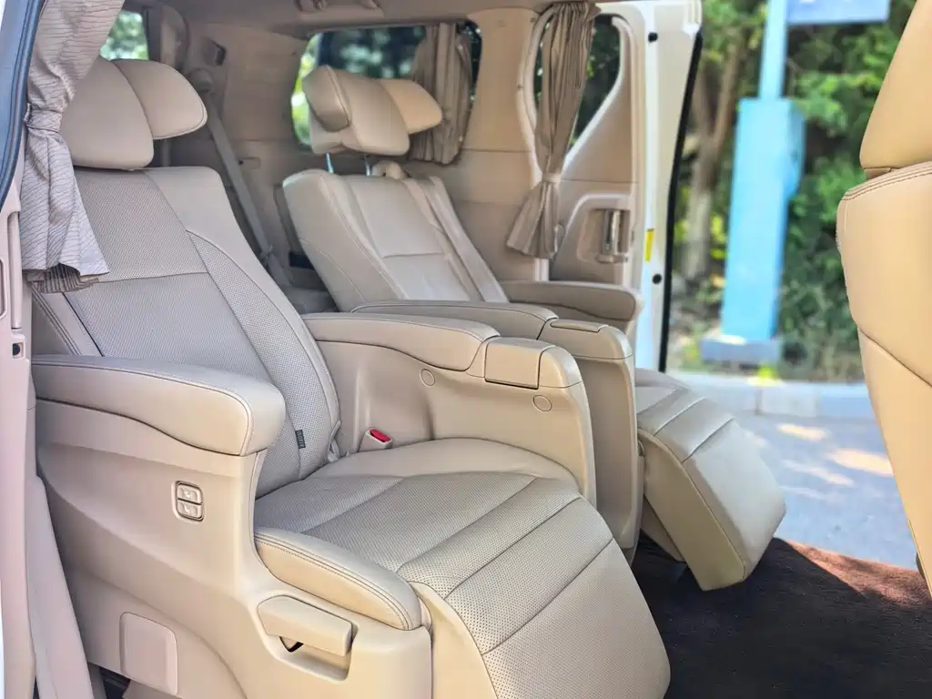 Toyota Alphard 2016 — фото 20