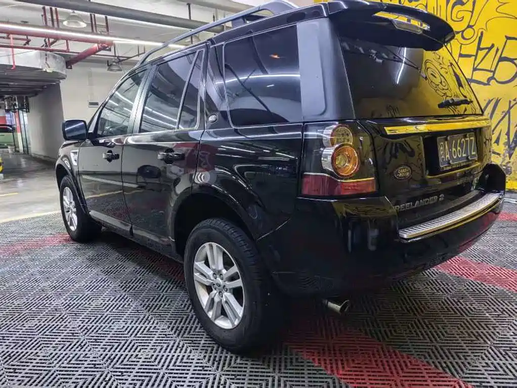 Land Rover Freelander 2 2014 — фото 4