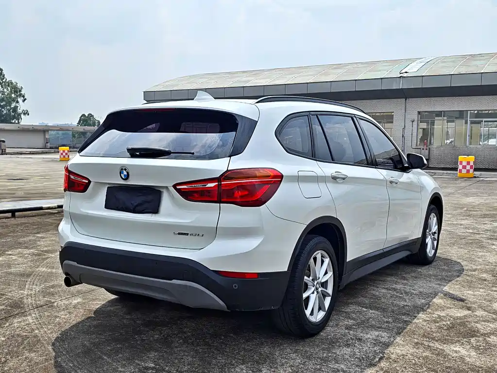 BMW X1 2018 — фото 13