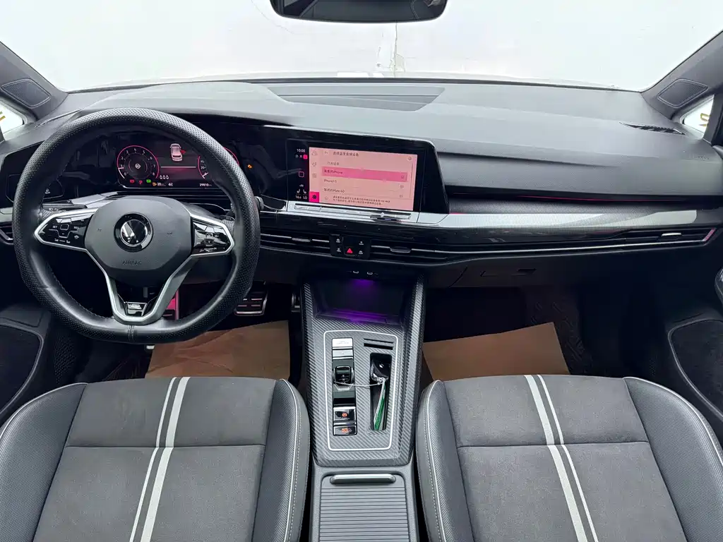 Volkswagen Golf 2024