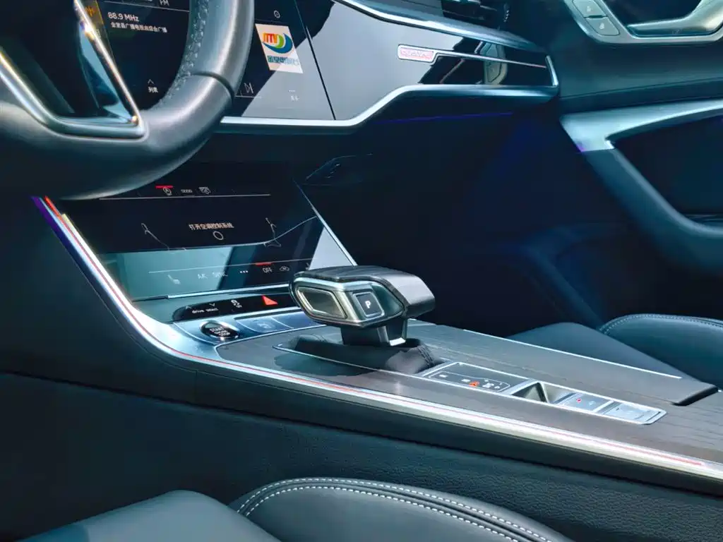 Audi A6L 2024 — фото 18