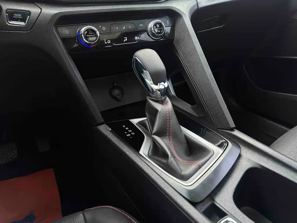 Chevrolet Orlando 2023 — фото 13