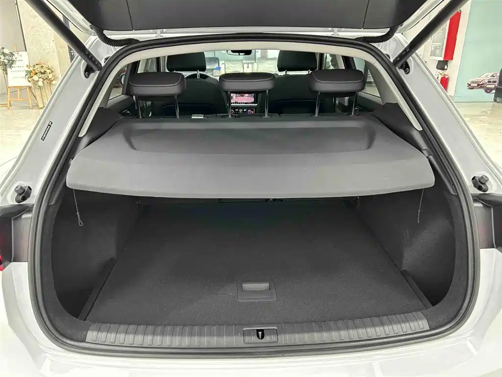 Audi Q3 2023 — фото 16