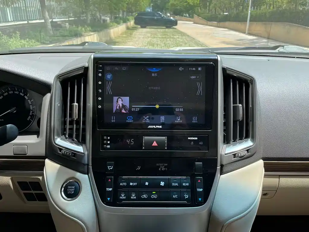 Toyota Land Cruiser 2019 — фото 14