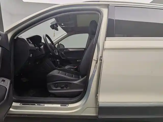 Volkswagen Tiguan L 2019 — фото 10