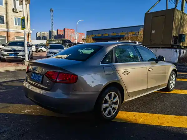 Audi A4L 2012