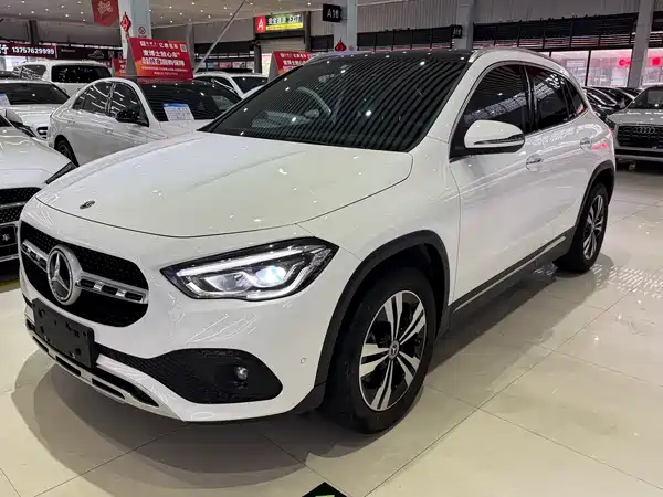 Mercedes-Benz GLA 2021