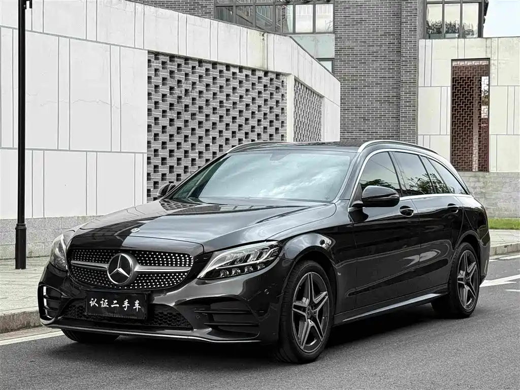 Mercedes-Benz C-Class 2020