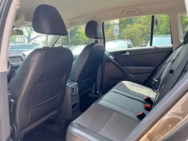 Volkswagen Tiguan 2015