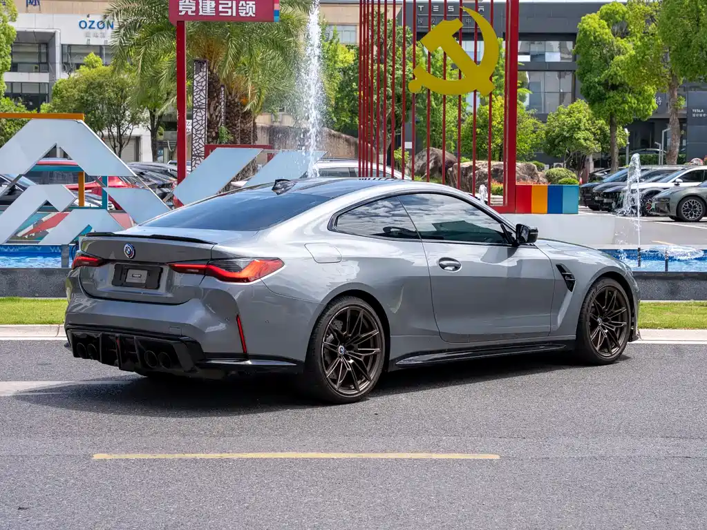 BMW M4 2023 — фото 4