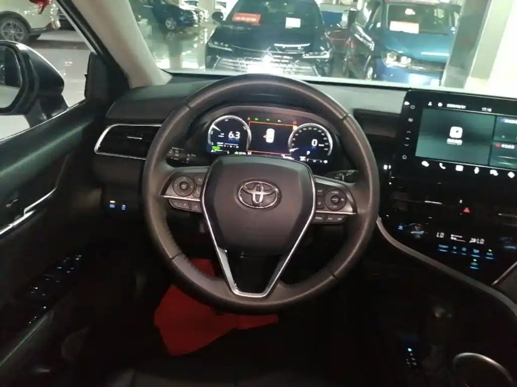 Toyota Camry 2021 — фото 11
