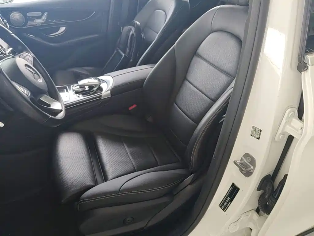 Mercedes-Benz GLC 2018 — фото 15