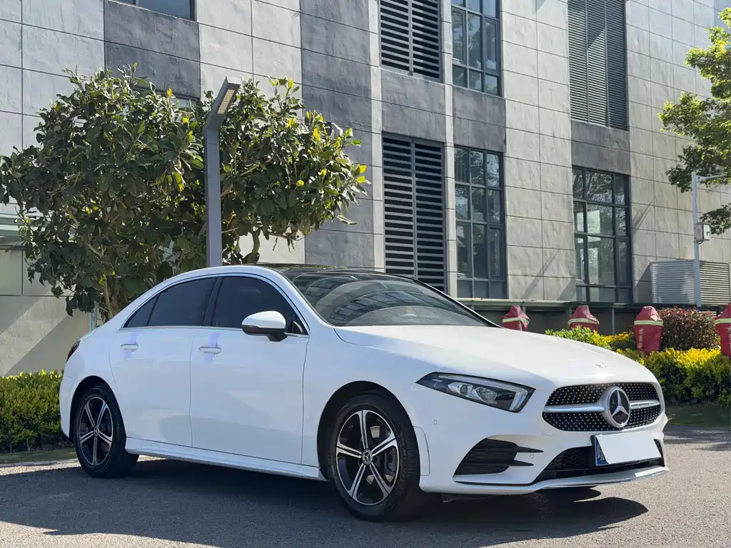 Mercedes-Benz A-Class 2023 — фото 3