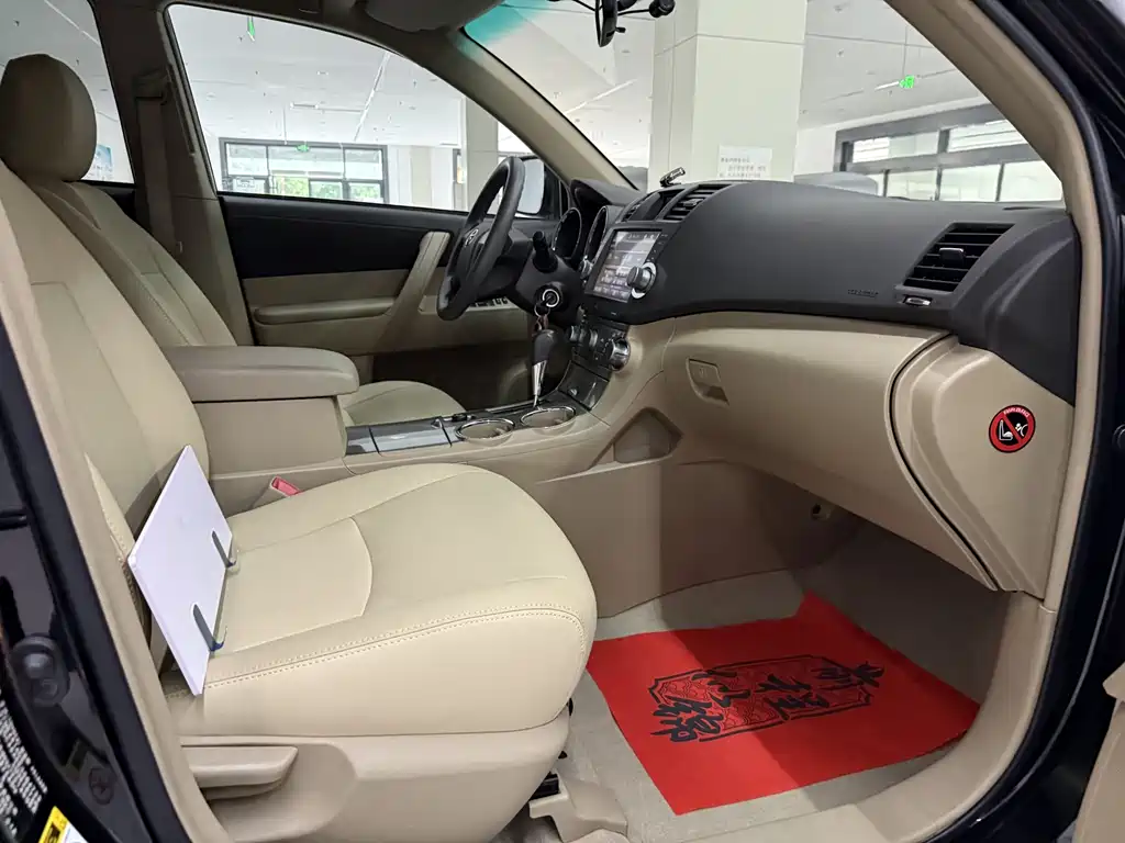 Toyota Highlander 2014 — фото 12