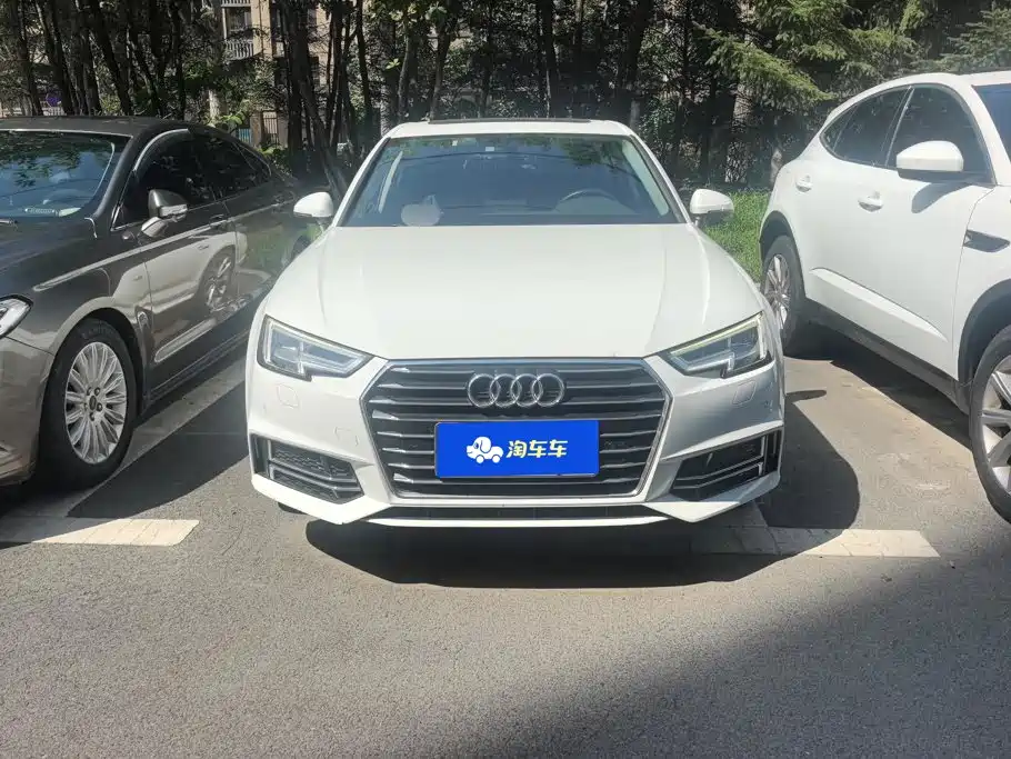 Audi A4L 2019