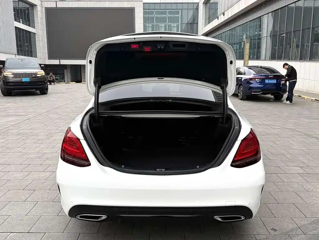 Mercedes-Benz C-Class 2021 — фото 17