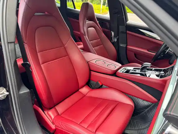 Porsche Panamera 2021