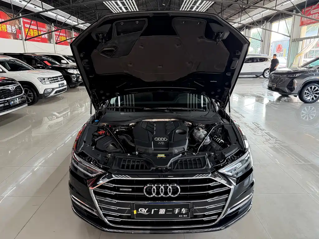 Audi A8 2021 — фото 18