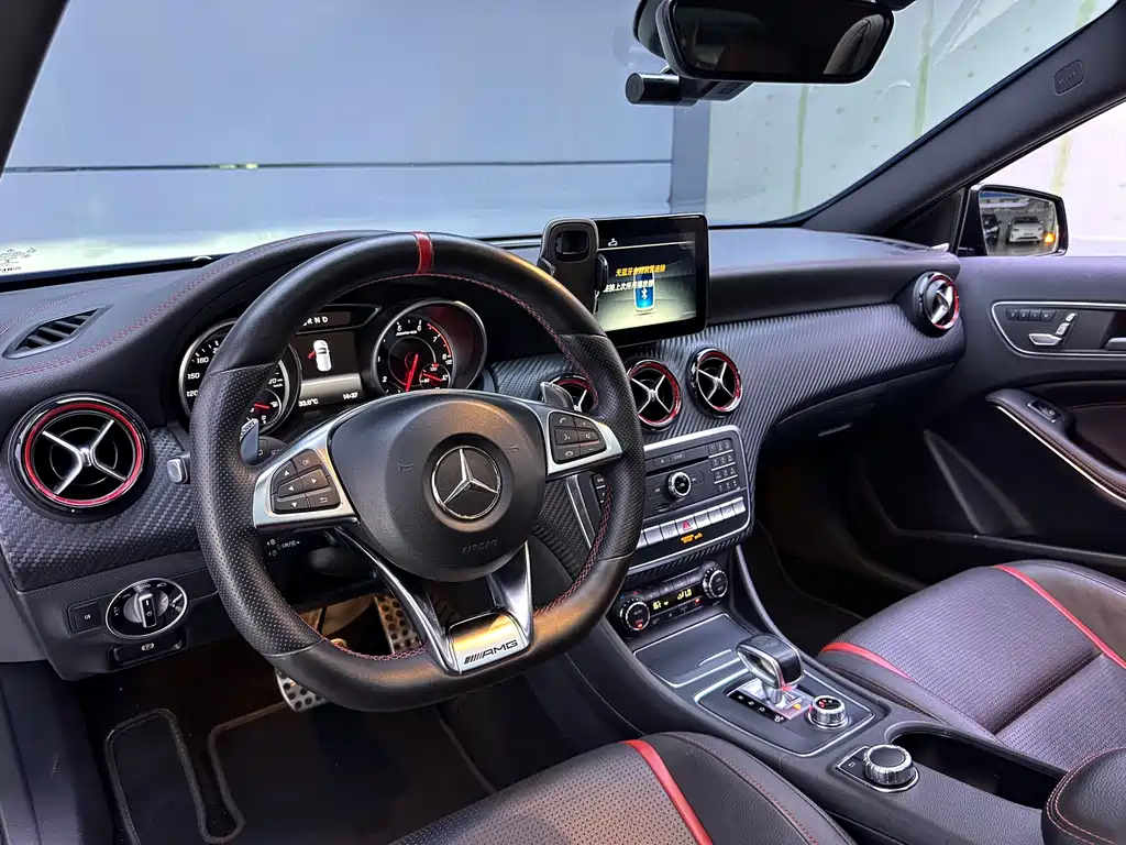 Mercedes-Benz A-Class AMG 2017 — фото 10