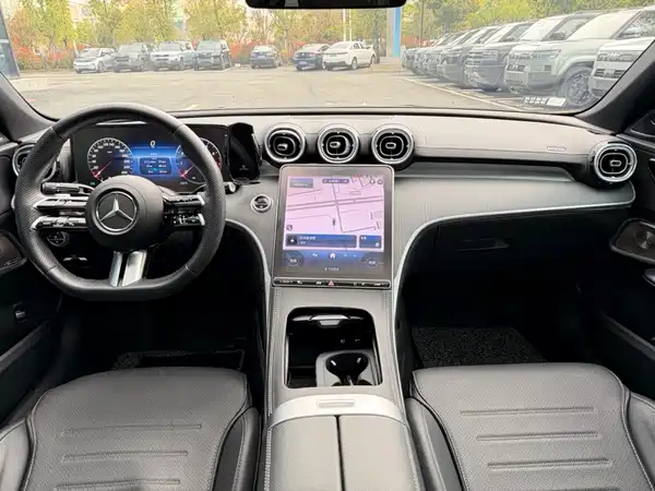 Mercedes-Benz C-Class 2023