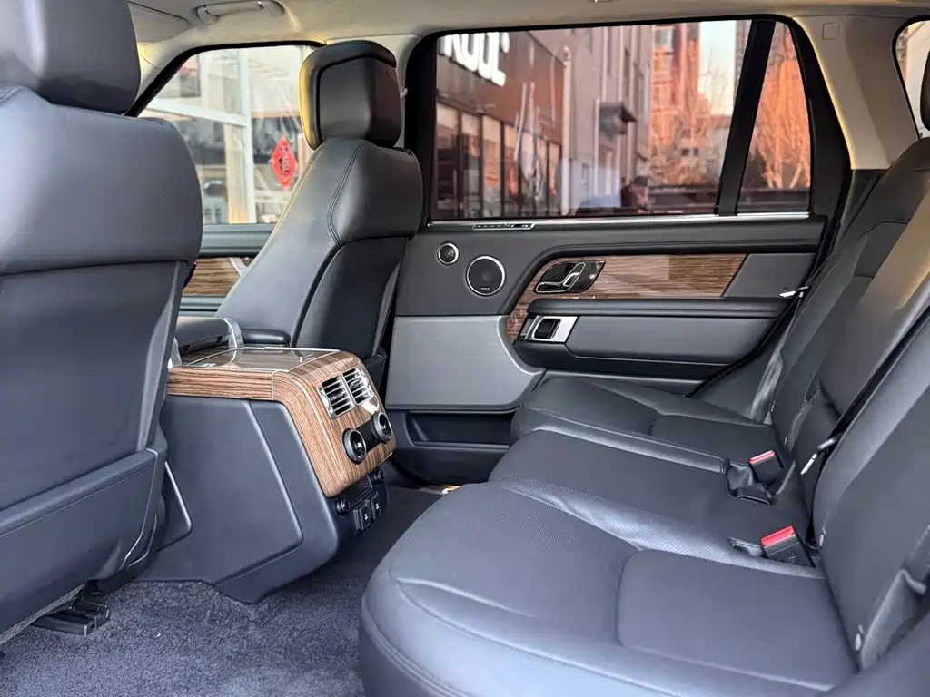 Land Rover Range Rover 2018 — фото 10