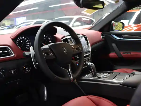 Maserati Ghibli 2023