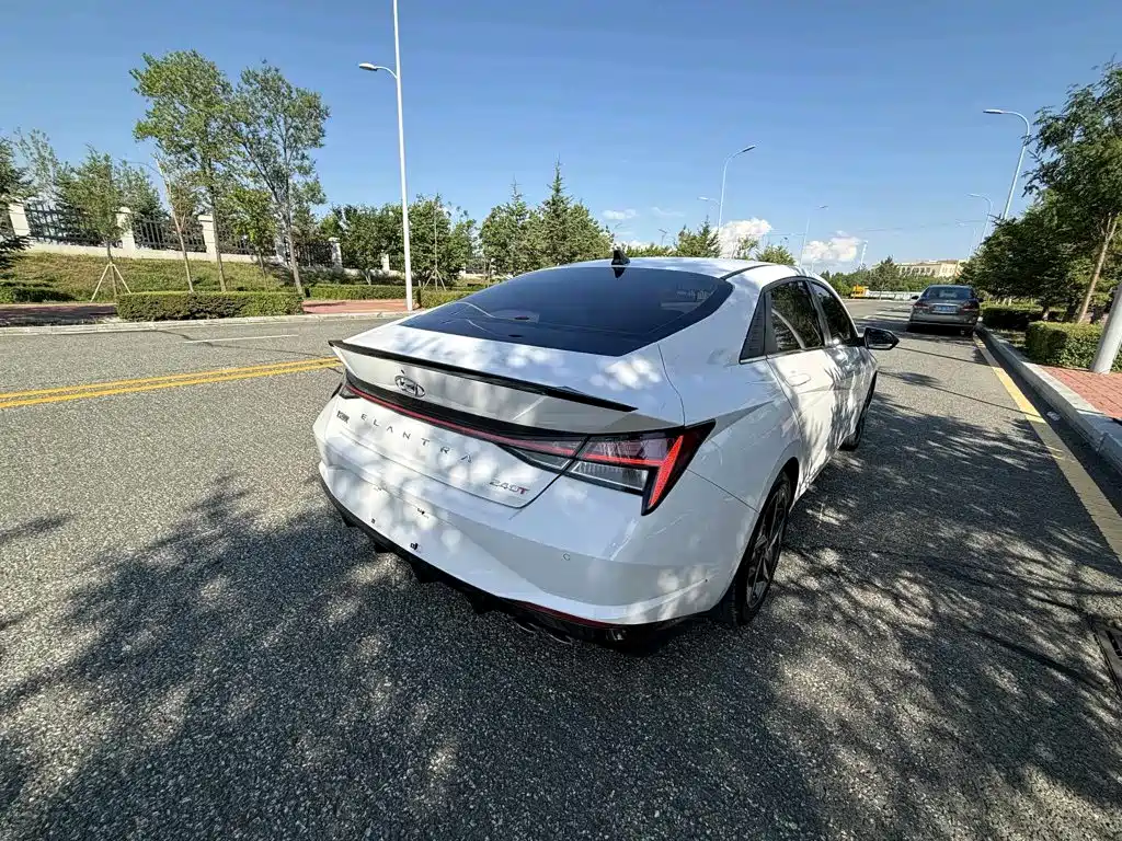 Hyundai Elantra 2023