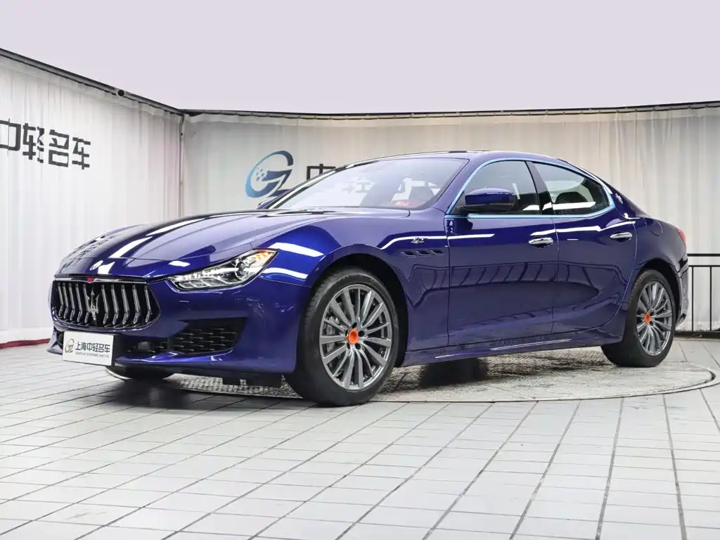 Maserati Ghibli 2023 — фото 1