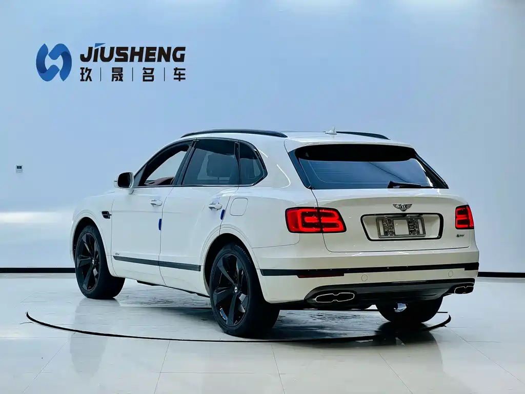 Bentley Bentayga PHEV 2021
