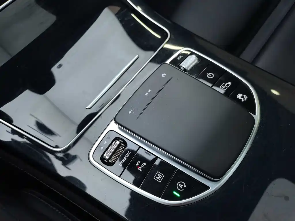 Mercedes-Benz GLC 2020 — фото 15