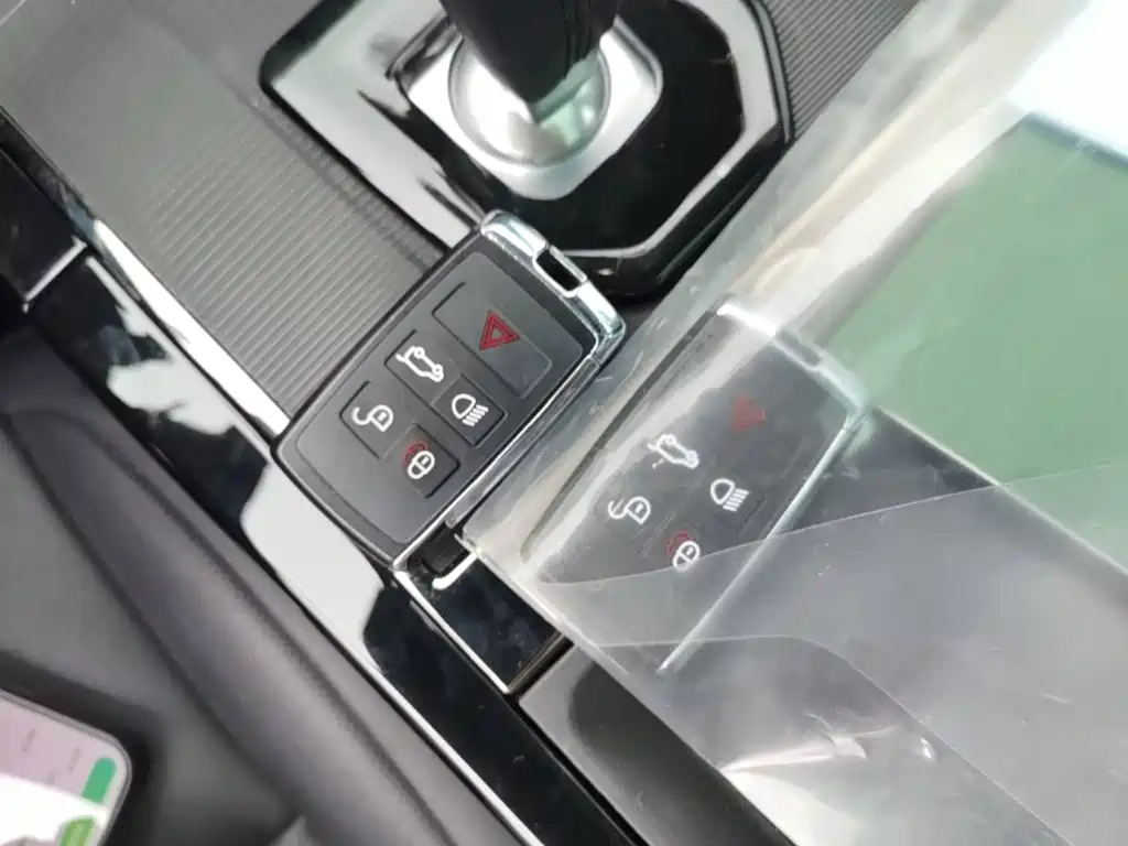 Land Rover Evoque 2021 — фото 9