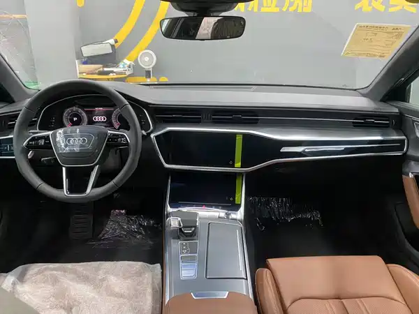 Audi A6L 2025