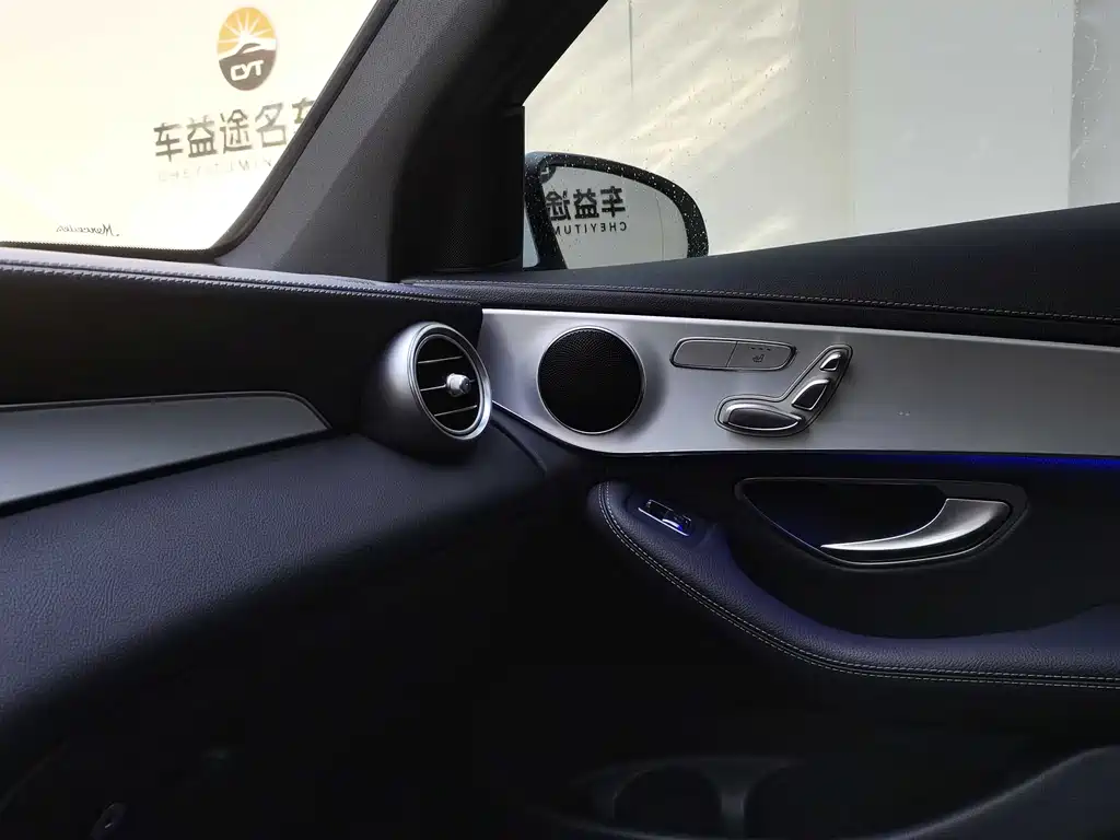 Mercedes-Benz GLC 2020 — фото 14