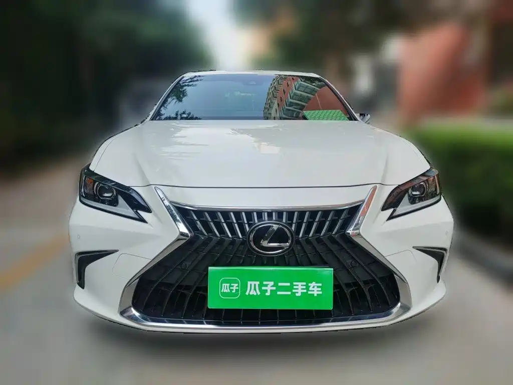 Lexus ES 2022 — фото 24
