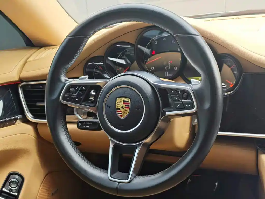 Porsche Panamera 2015 — фото 16