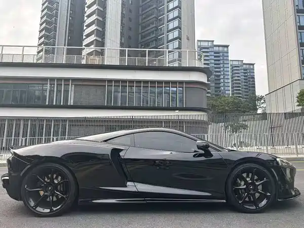 McLaren GT 2019